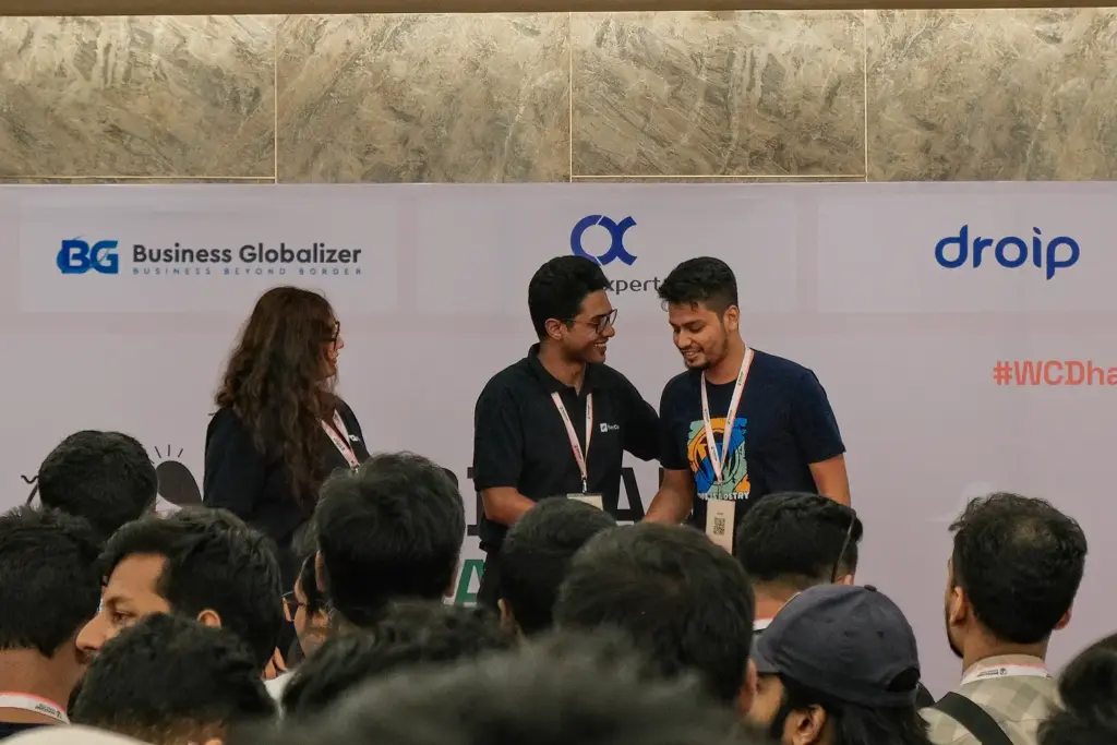 FluentCart Giveaway moment at WordCamp Dhaka 2025
